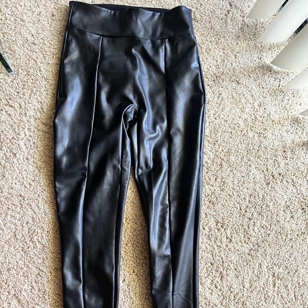 Abercrombie & Fitch Vegan Leather Zip-Ankle Leggings